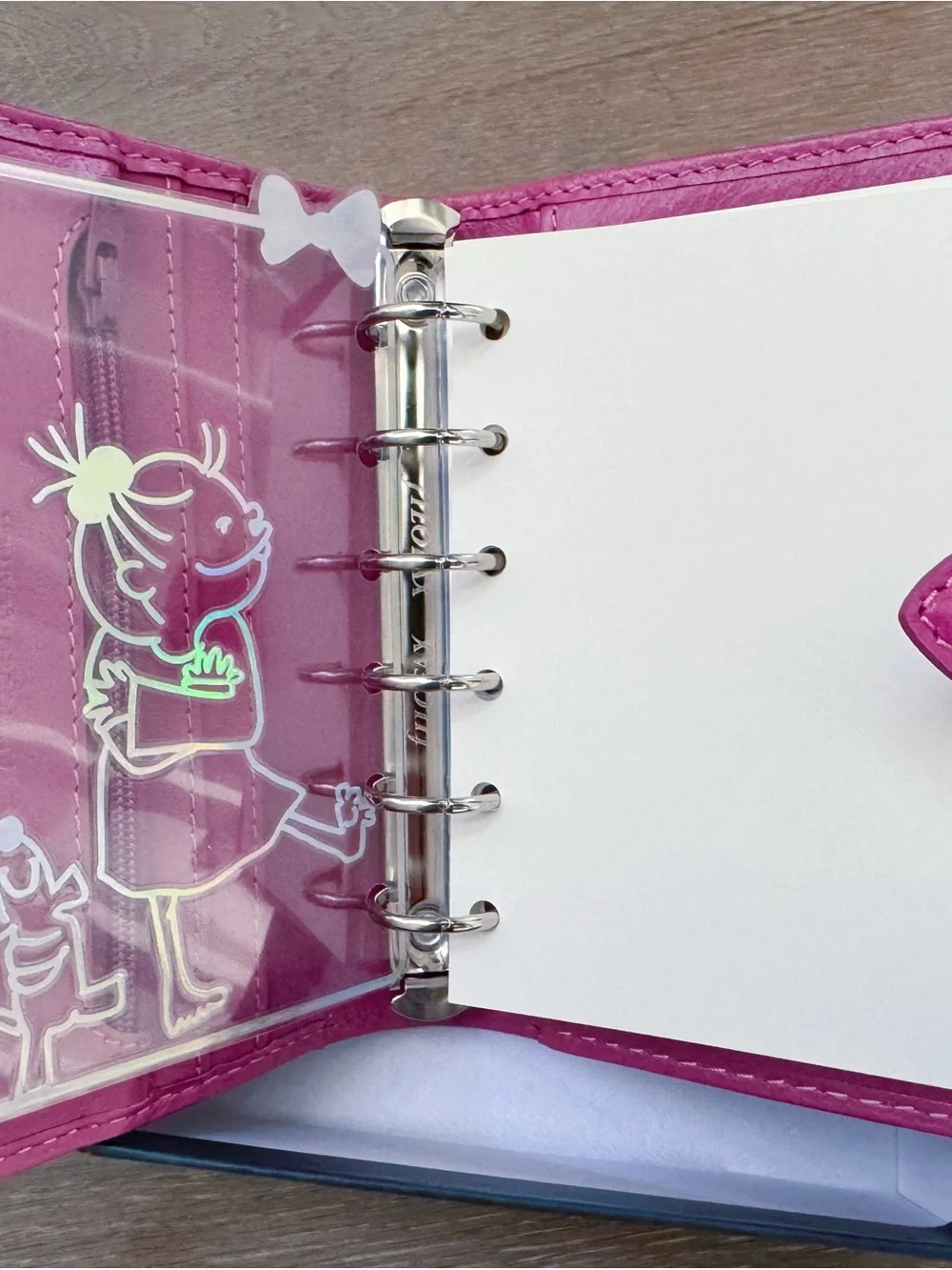 filoFAX Malden Pocket Organiser in Bright Fuchsia